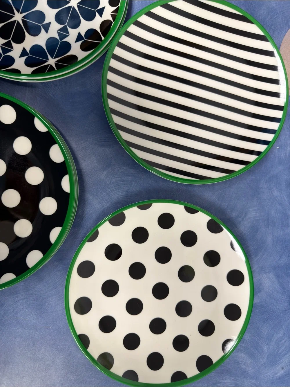 kate spade Black & White Patterned Dinner Plates with Green Rim